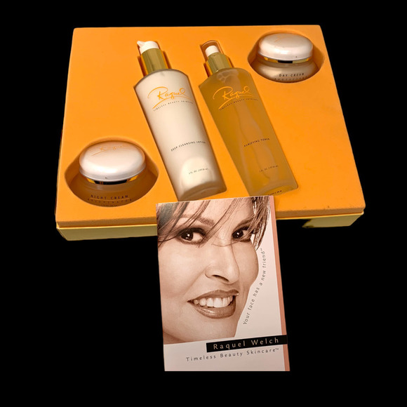 New Raquel Timeless Beauty Skincare Starter Set 4 Pc Full Size Boxed Day Night - Picture 2 of 5